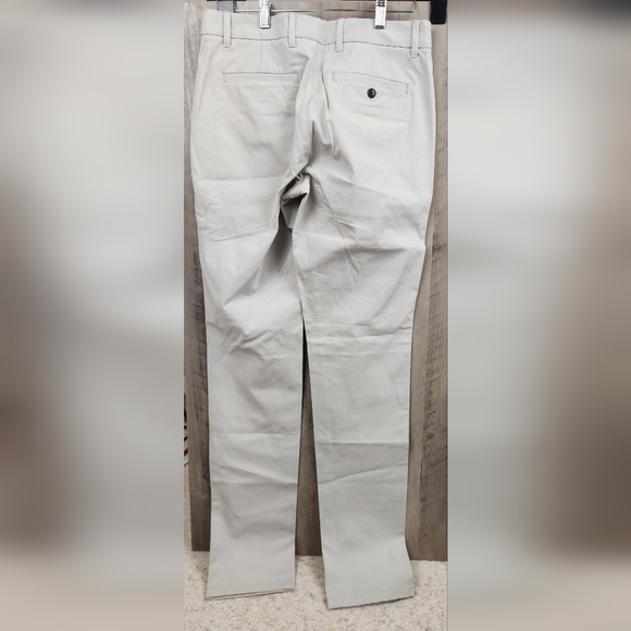 EVERLANE NWT Slim Fit Chino Uniform pants in Light Grey Men size 30×34 - Picture 5 of 7